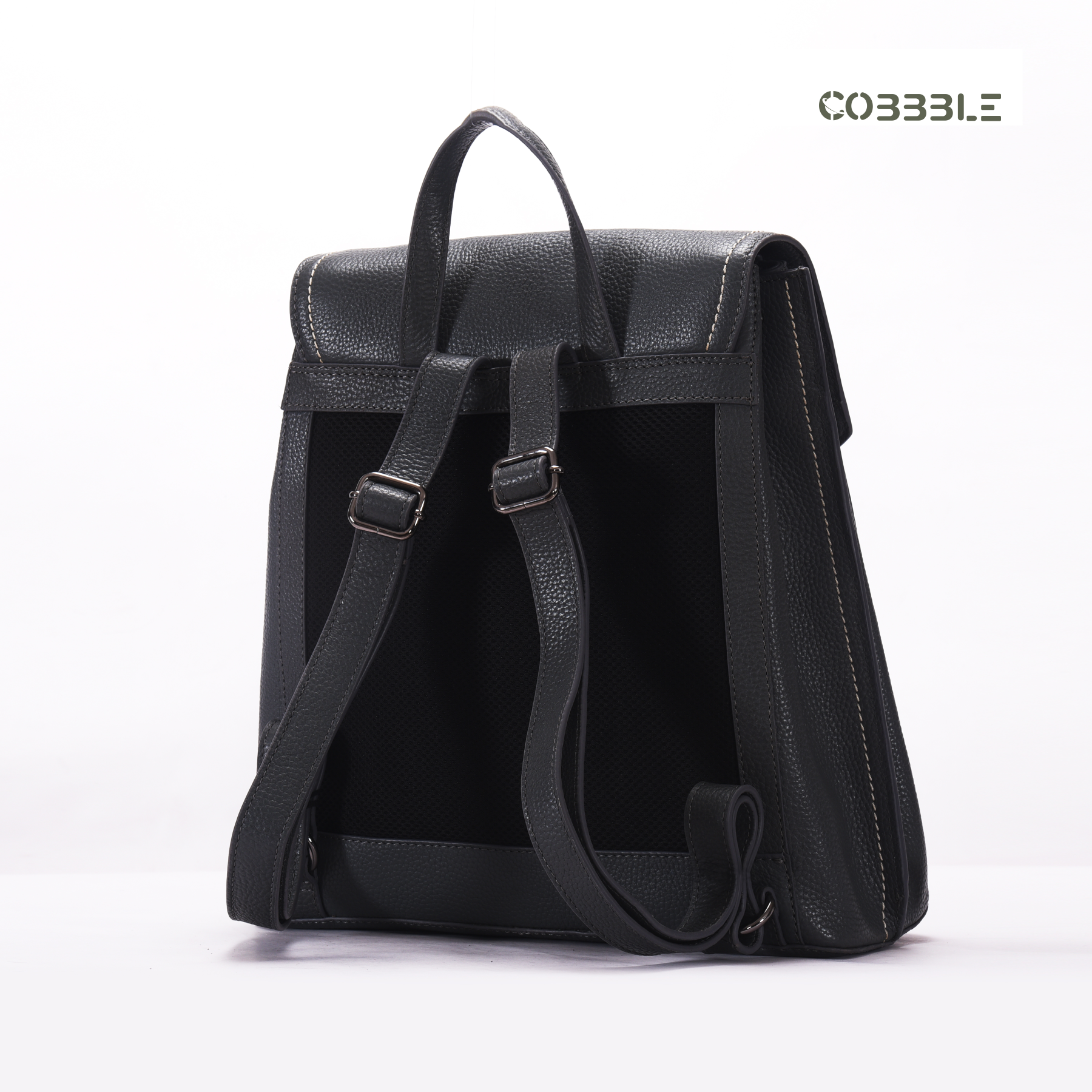 Cobbble Woman Mabel Flap Backpack – Gray, Tab Sleeve