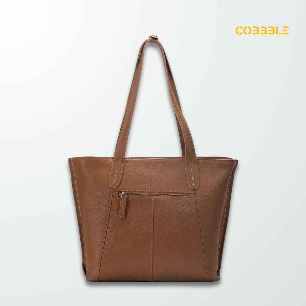 Luxury Shoulder Bag - Cobbble Woman Metro Shoulder Bag in Tan
