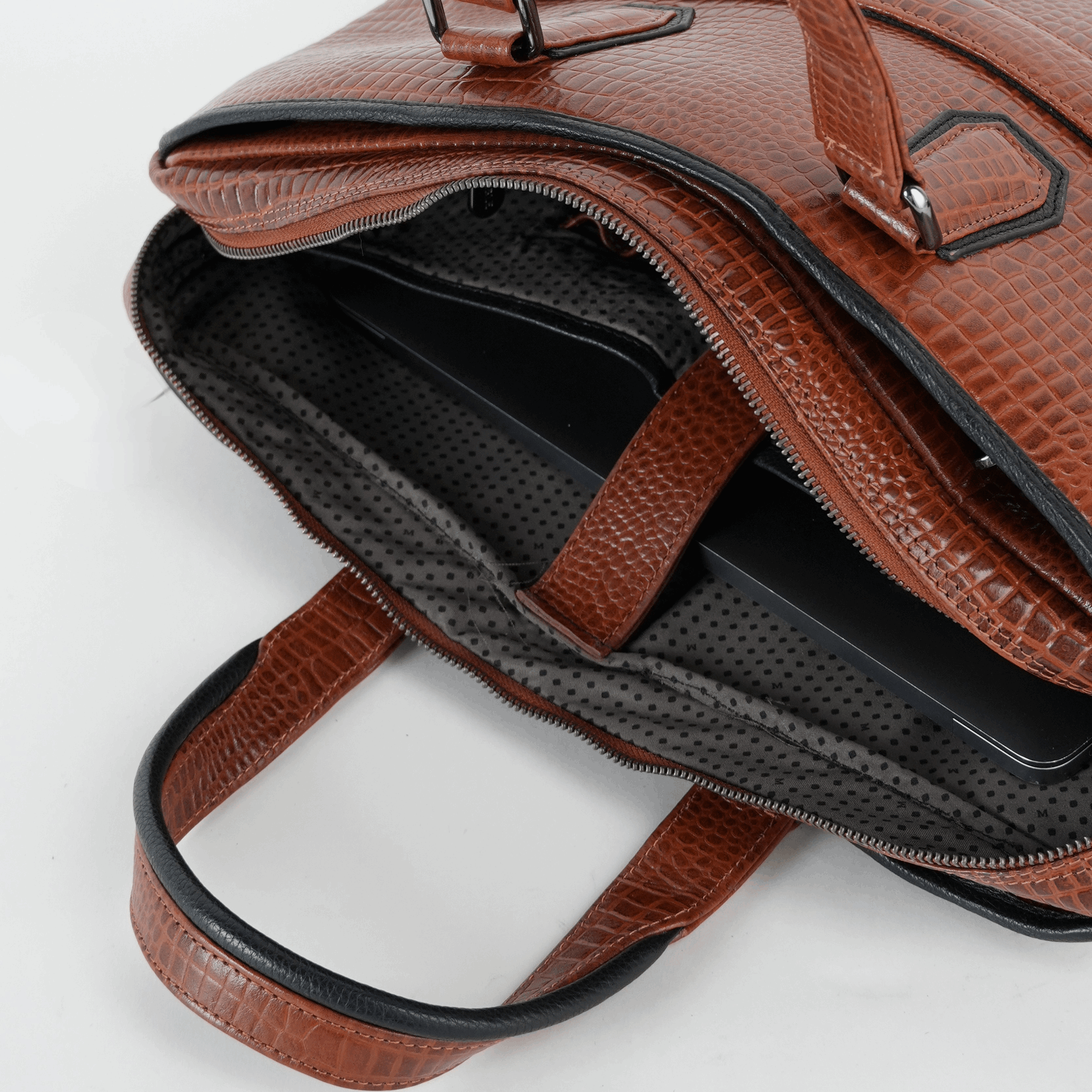 Cobbble Croco Executive Laptop Briefcase - Tan