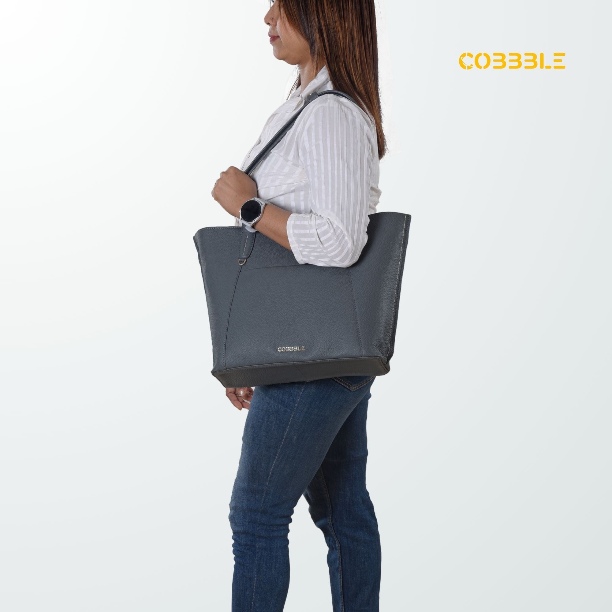 Cobbble Woman Metro Shoulder Bag - Grey, Multi-Pocket