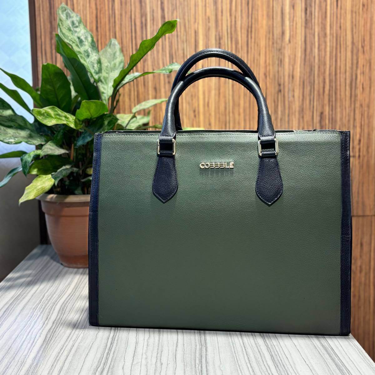 Cobbble Ovia Woman Laptop Bag