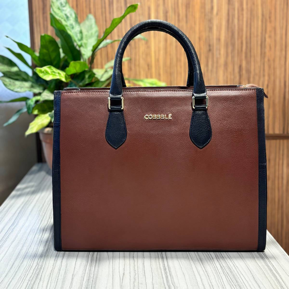 Cobbble Ovia Woman Laptop Bag