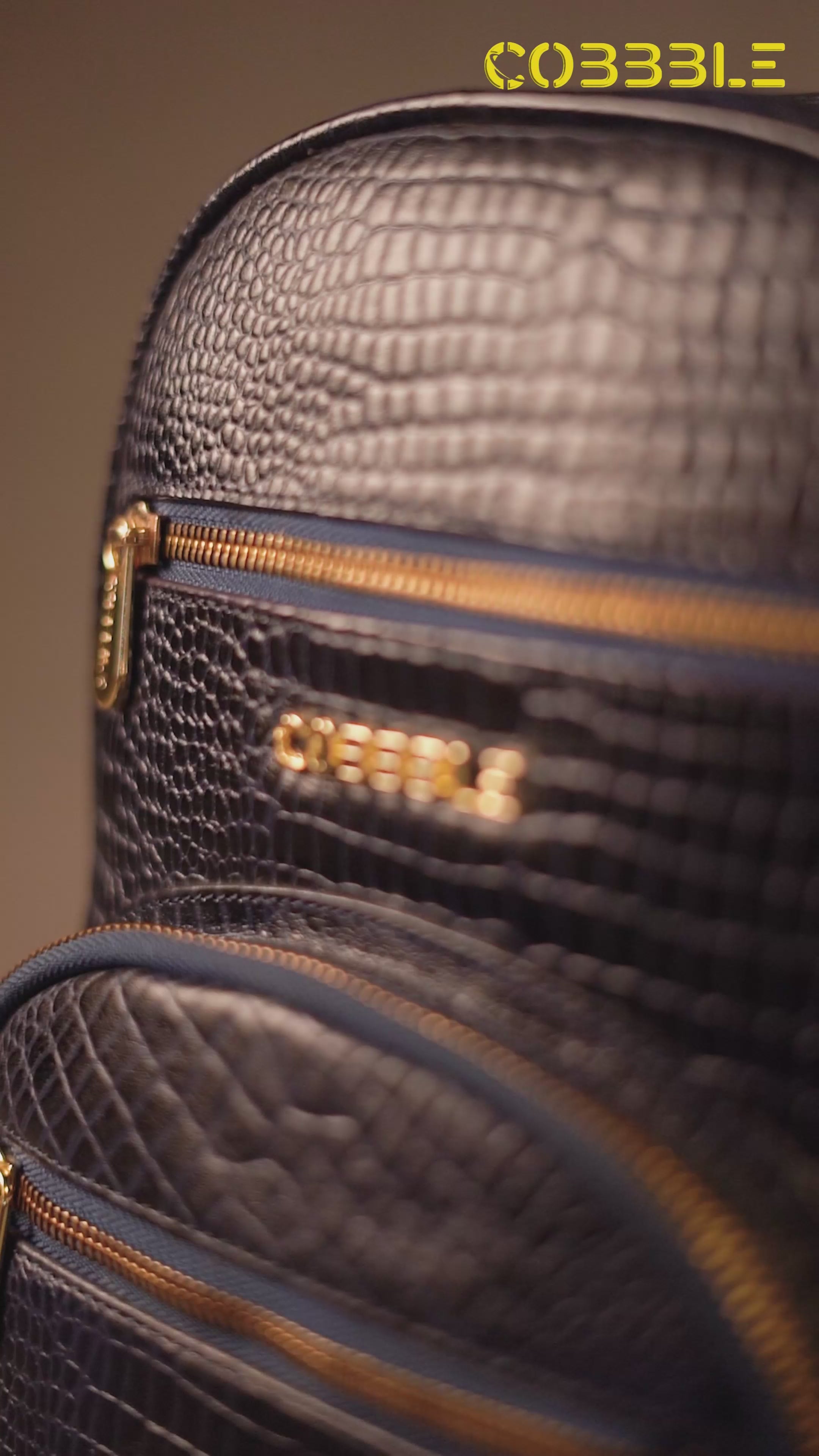 Cobbble Woman Croco Day Backpack - Cherry, Multi-Pocket